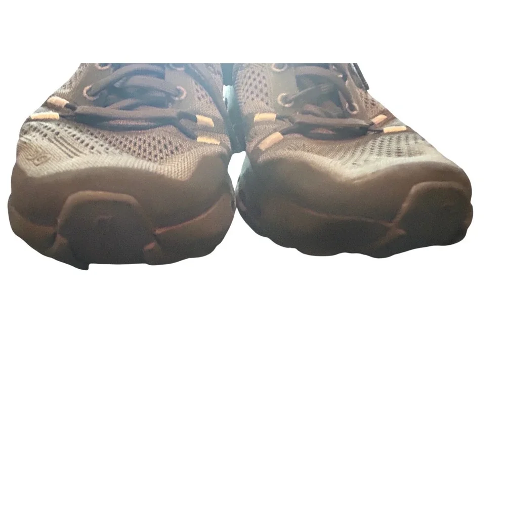 On Running Cloudmonster Grey Black Womens Road‎ Running Shoes Sneakers size 6